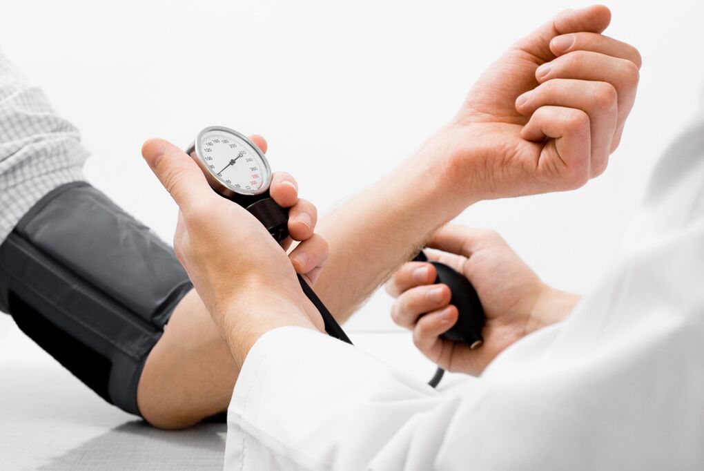 Ha az osteochondrosist nem kezelik, akkor vérnyomásproblémák jelennek meg